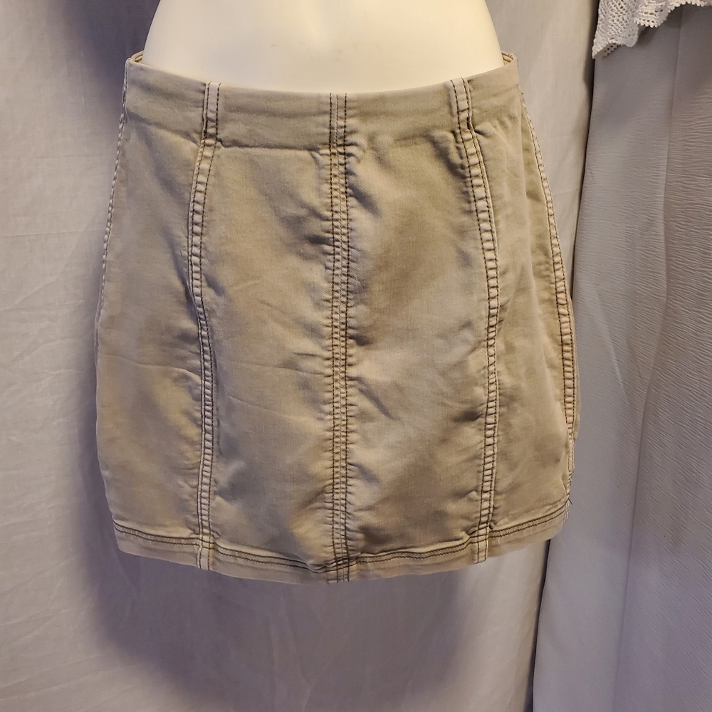 Free People Khaki Mini Skirt Utility Style Stretch‎ Size 6